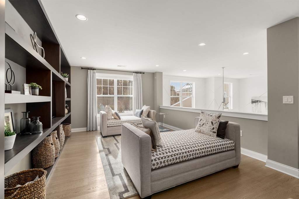 8 Glen Ellen Blvd # 8 Property Photo 15