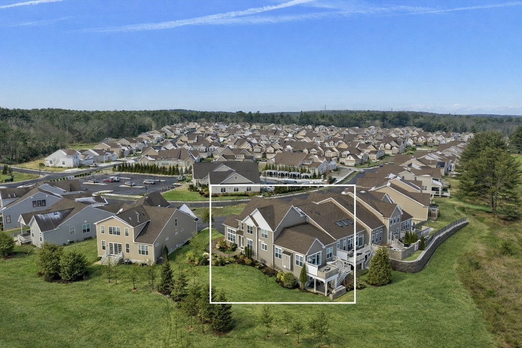 8 Glen Ellen Blvd # 8 Property Photo 38