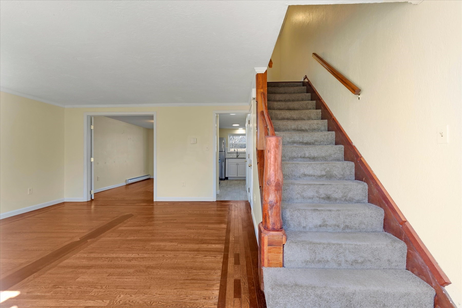 405 Village Dr # 405 Property Photo 3