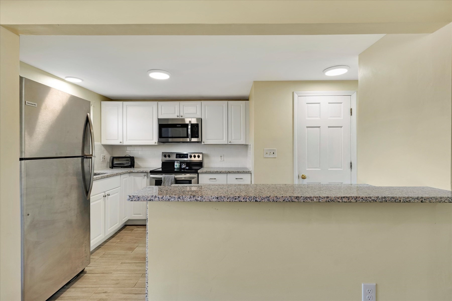 405 Village Dr # 405 Property Photo 13