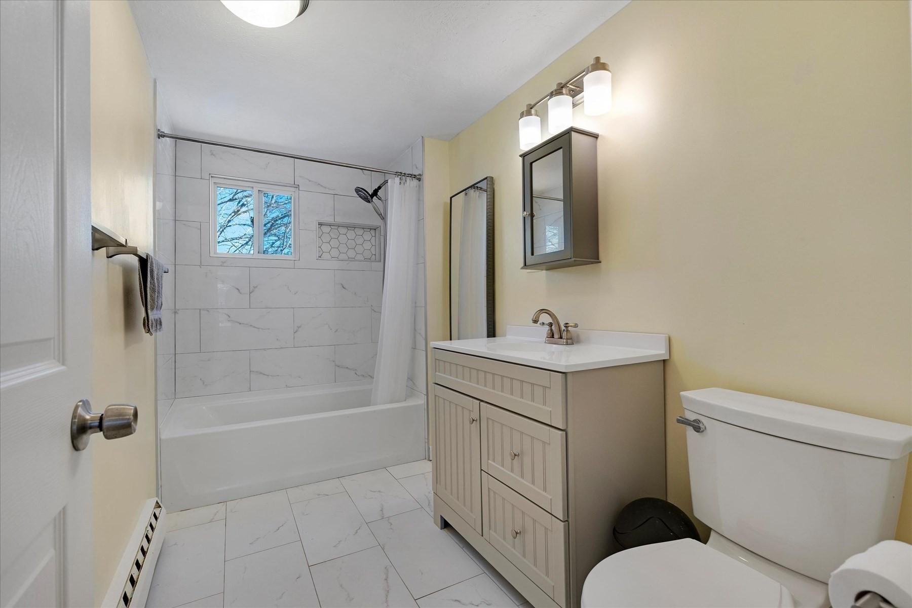 405 Village Dr # 405 Property Photo 19