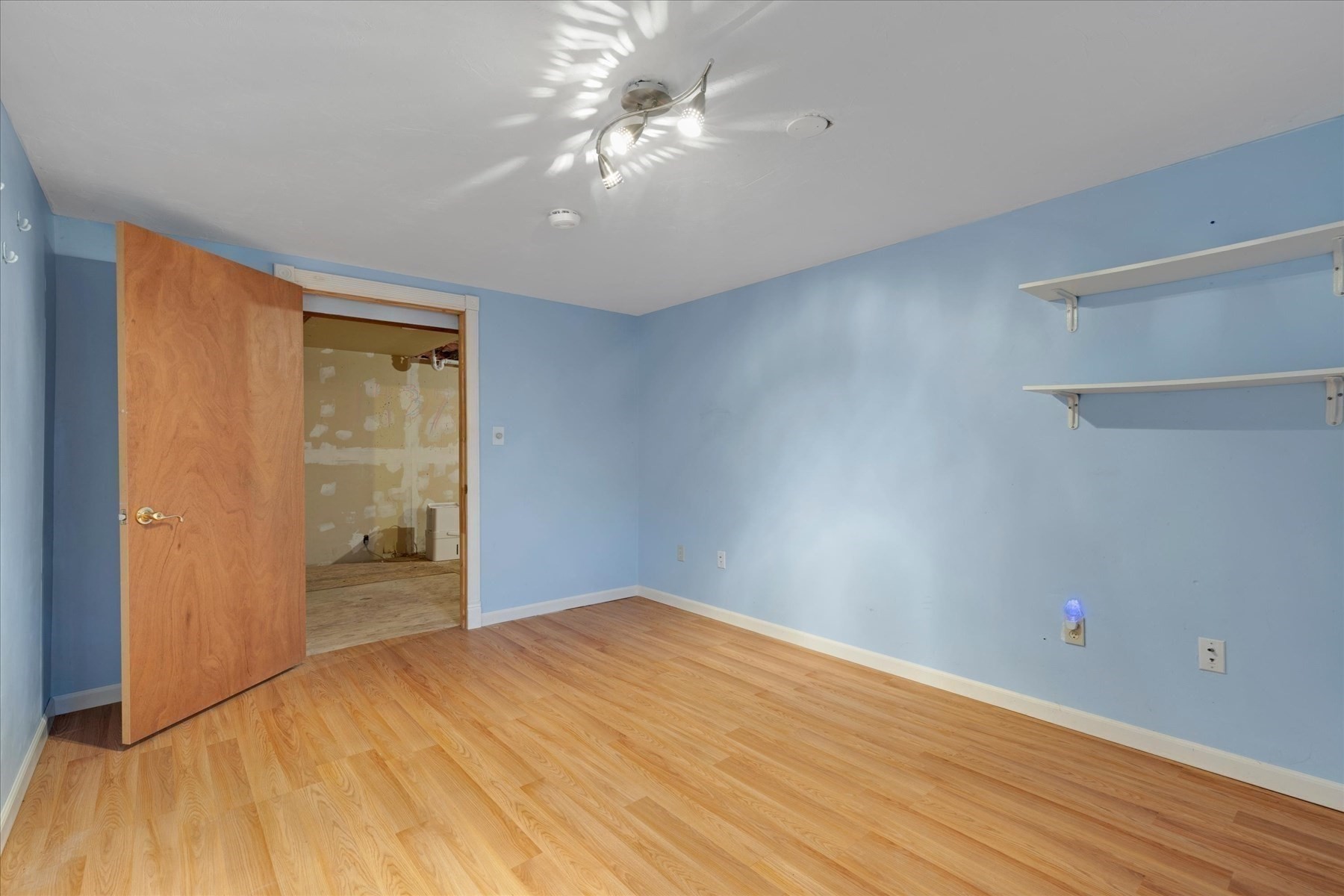 405 Village Dr # 405 Property Photo 32