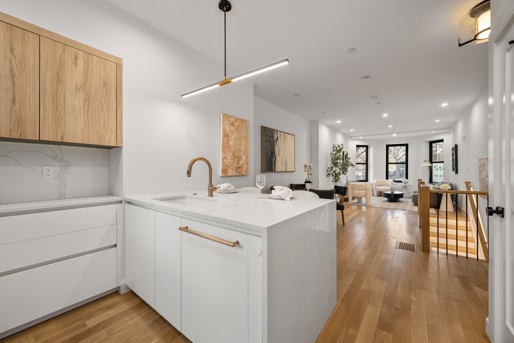 1618 Beacon # A Property Photo 1