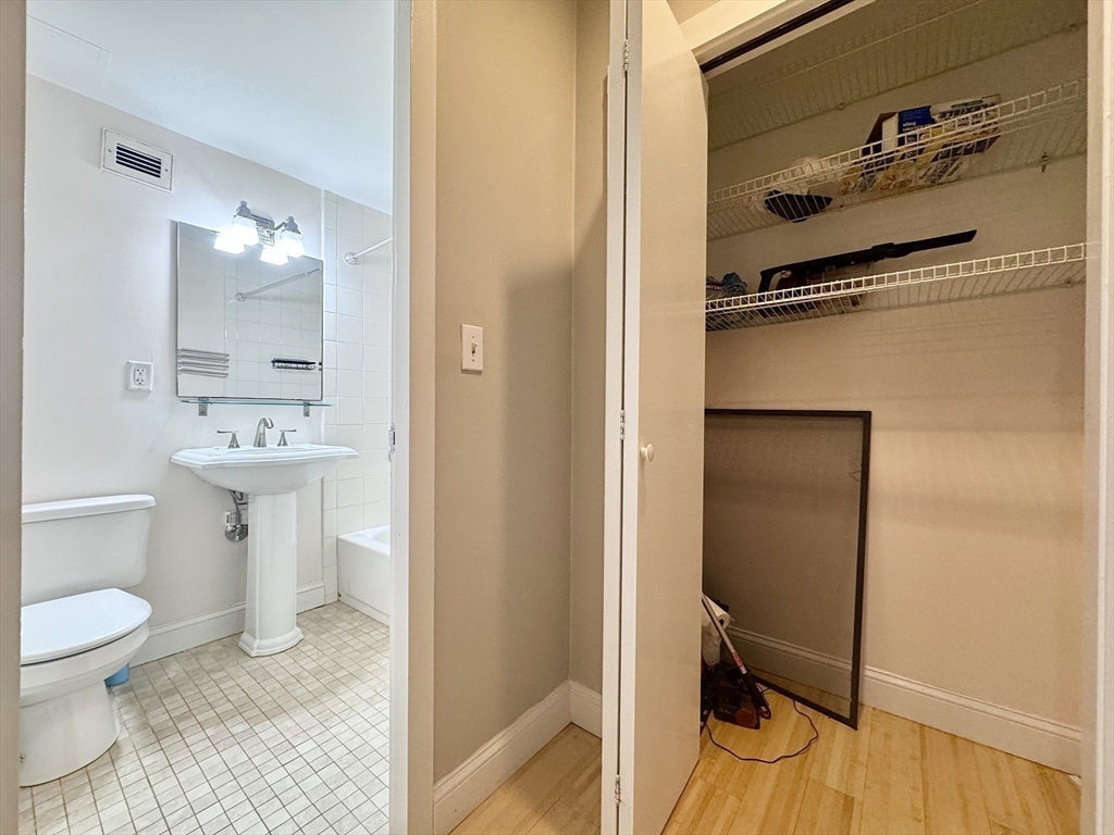 8 Juniper St # 18 Property Photo 3