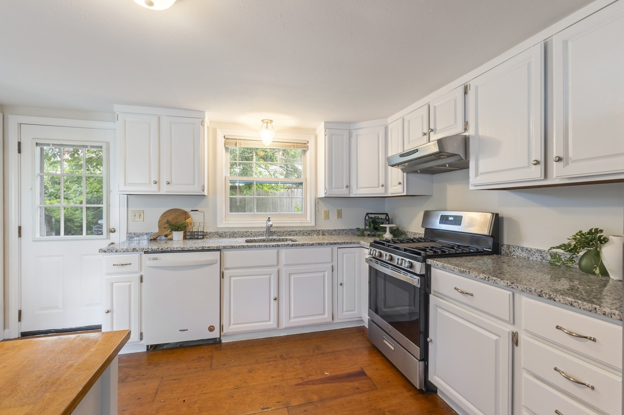 191-193 South St Property Photo 2