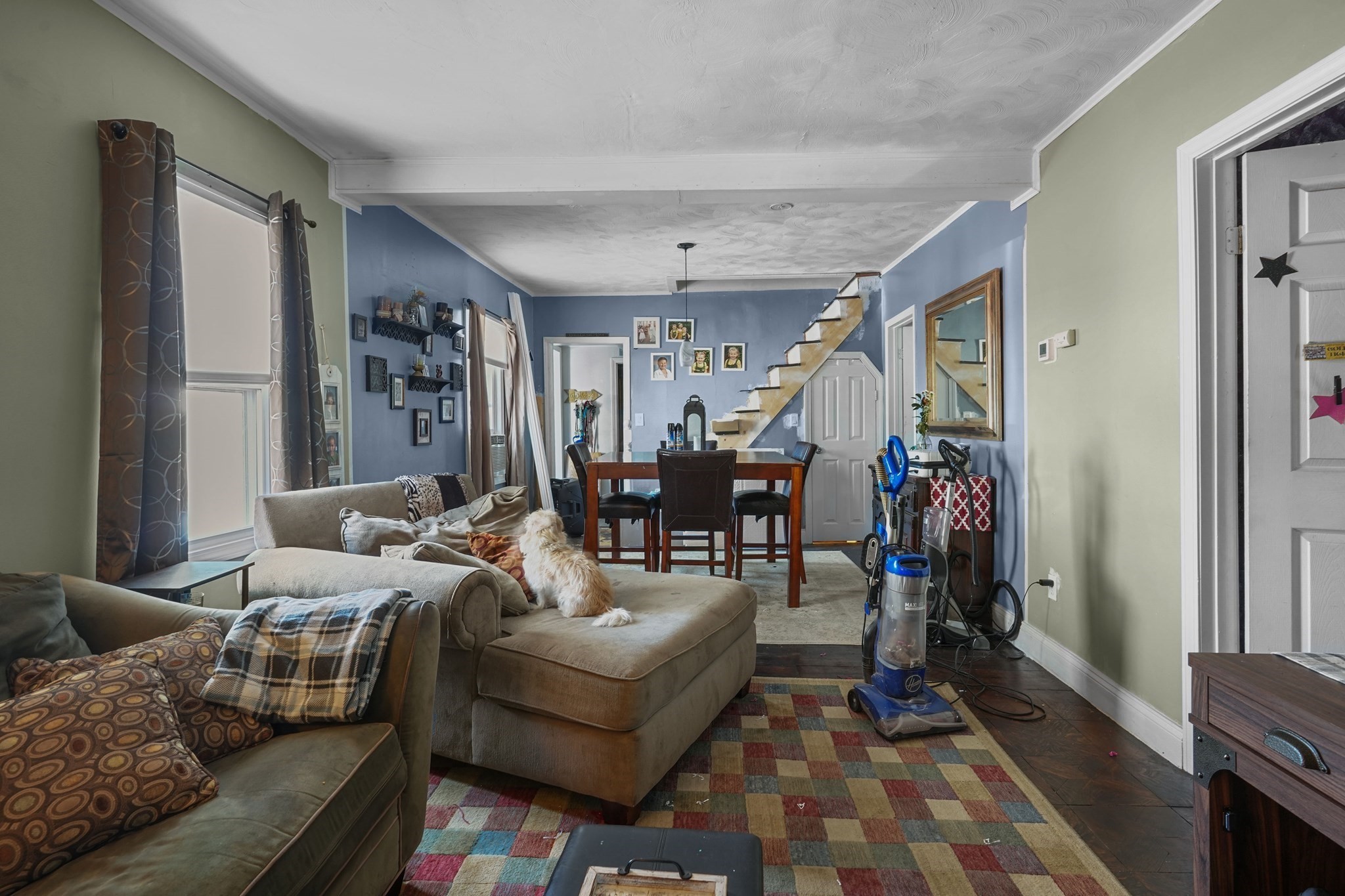 42 Taunton Ave Property Photo 6