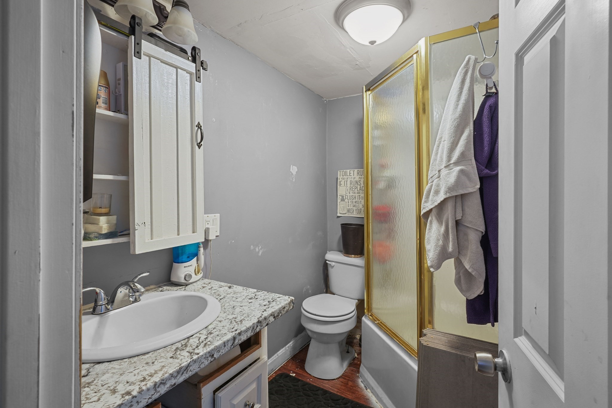 42 Taunton Ave Property Photo 9