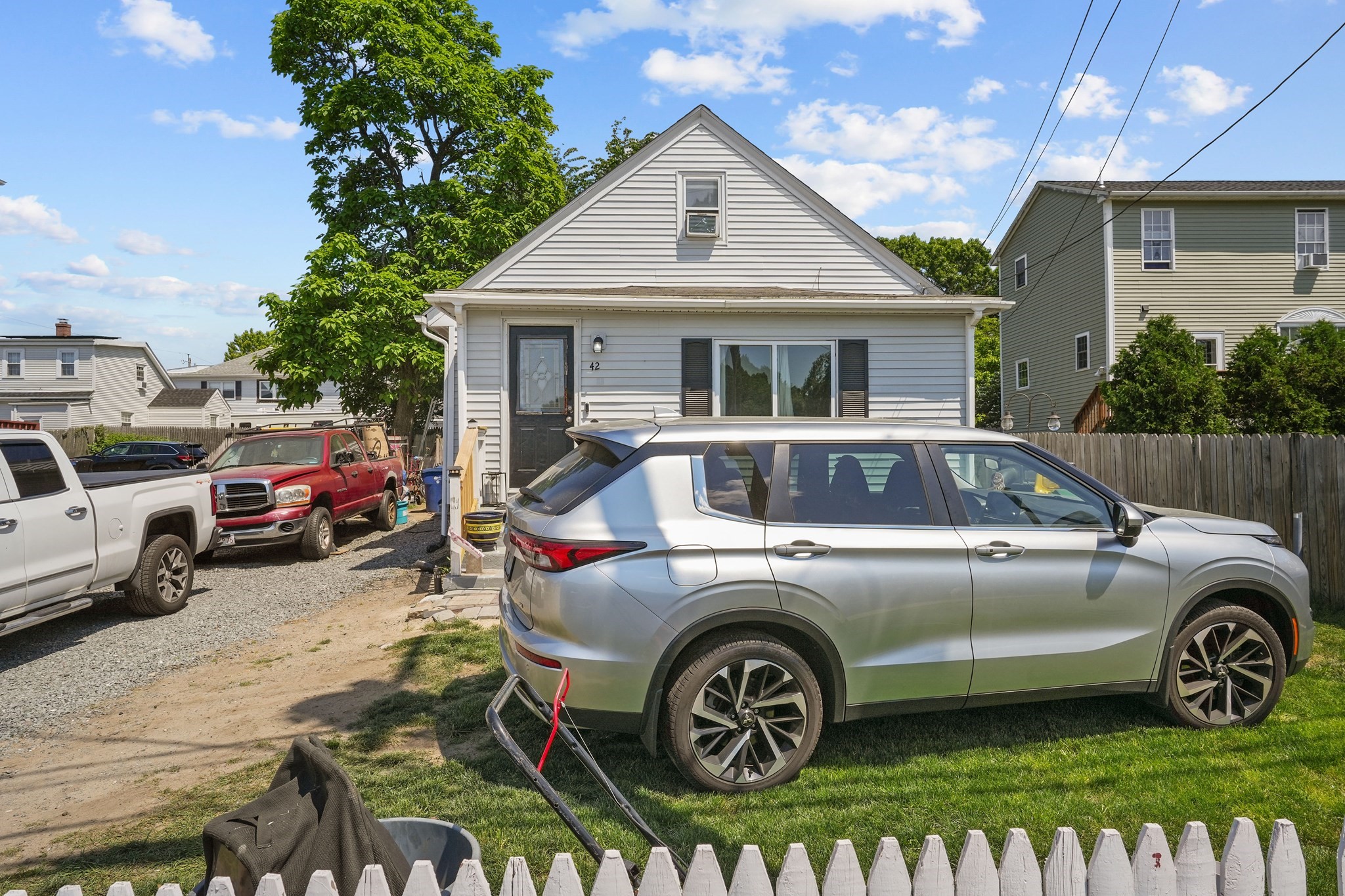 42 Taunton Ave Property Photo 16