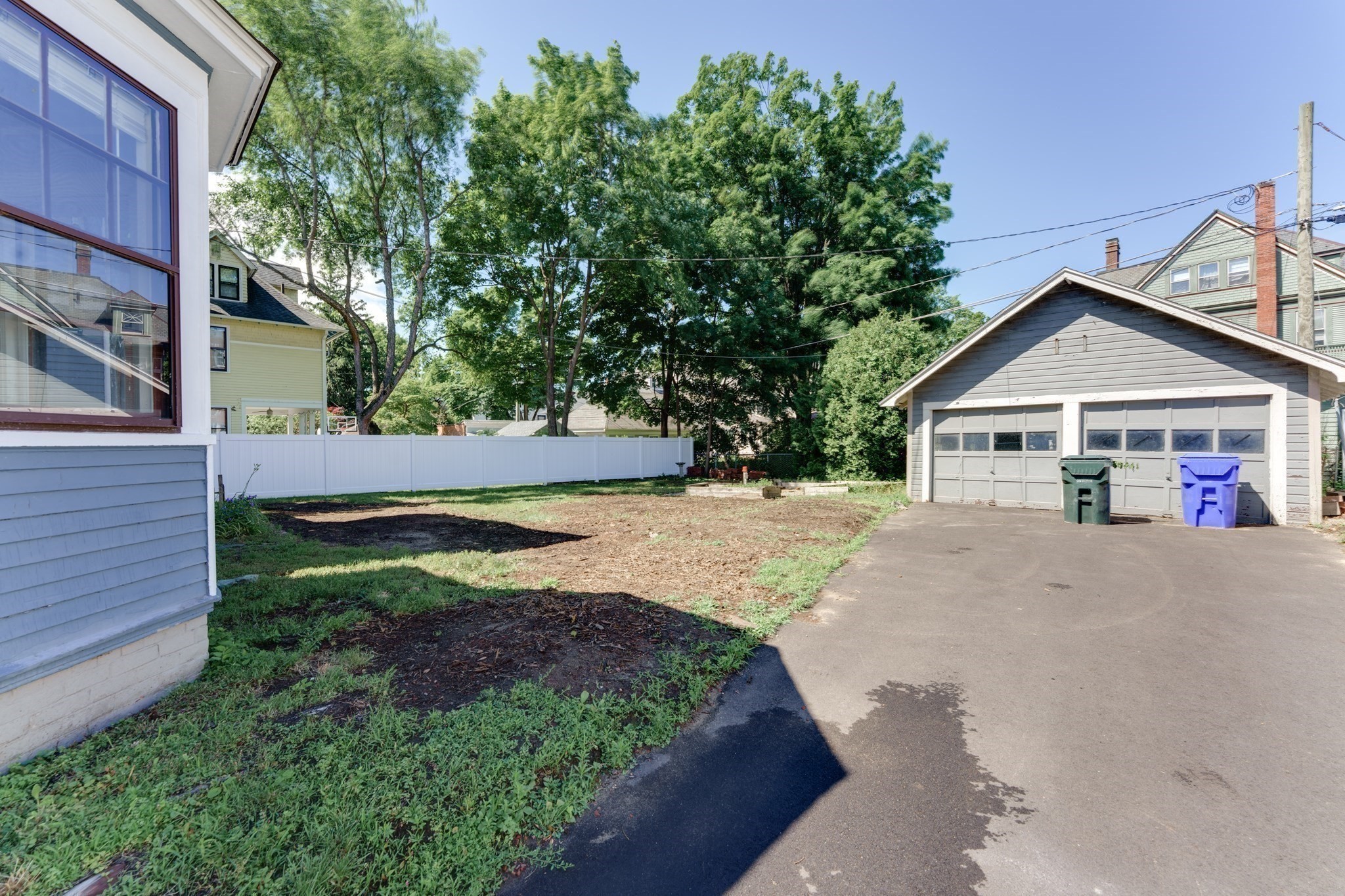 30 Firglade Ave Property Photo 4