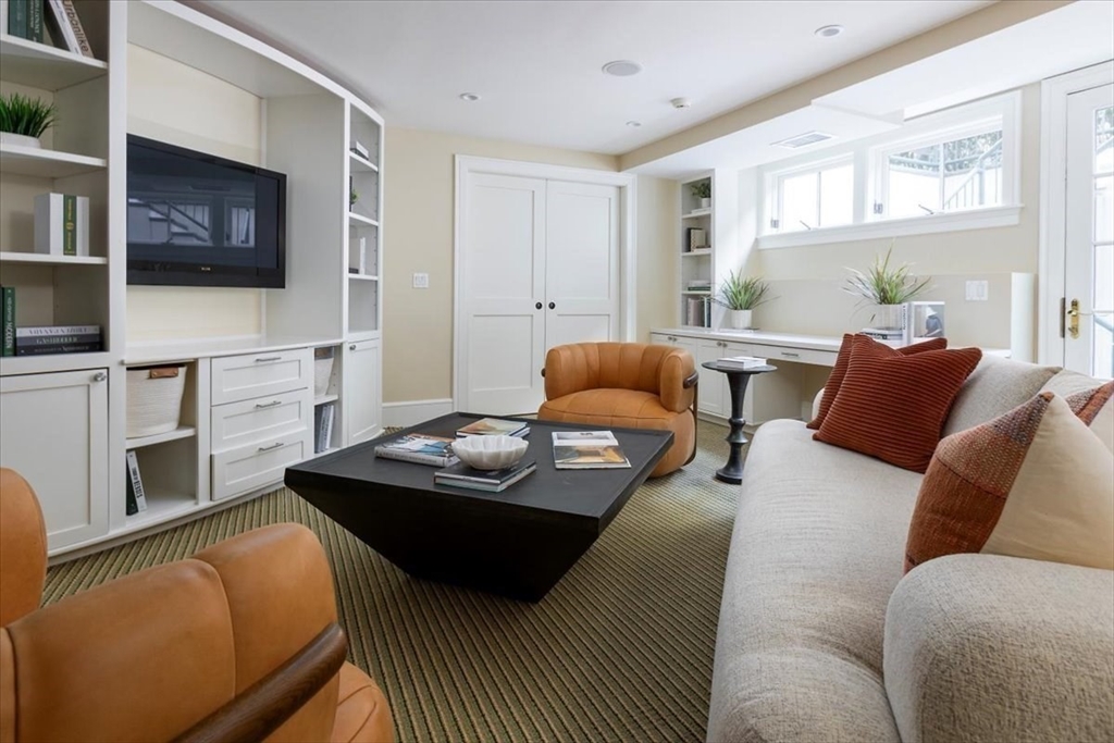 1 Chestnut Place Property Photo 18