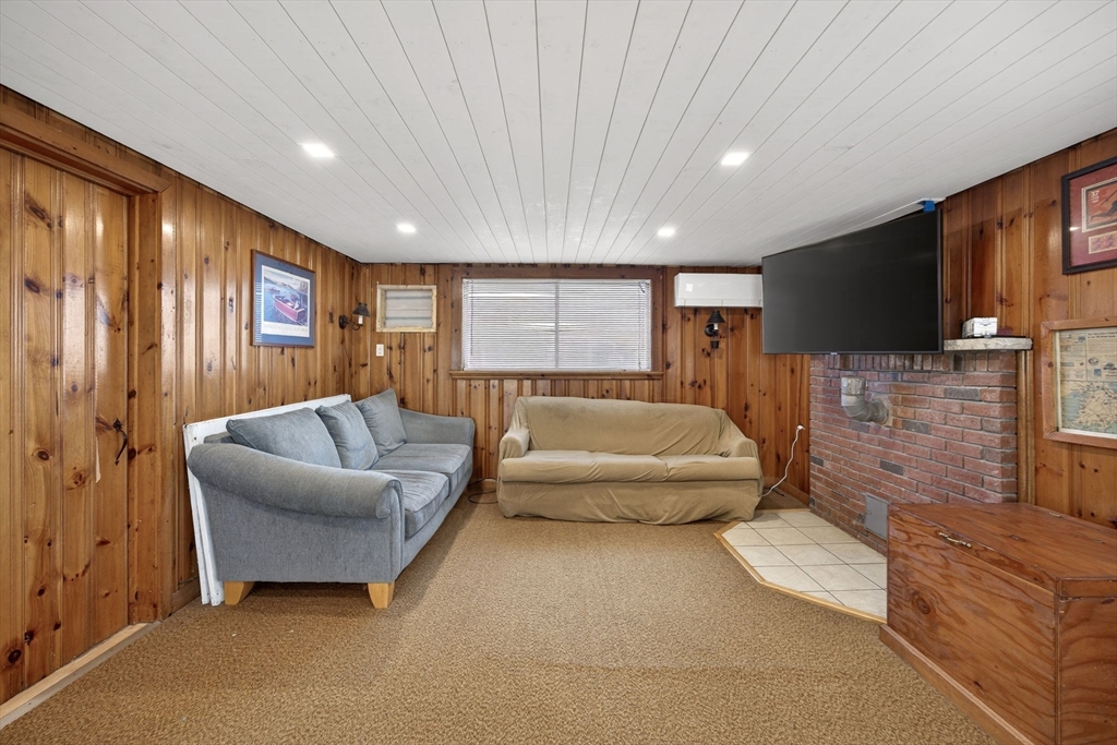 4 Freeman Avenue Property Photo 6