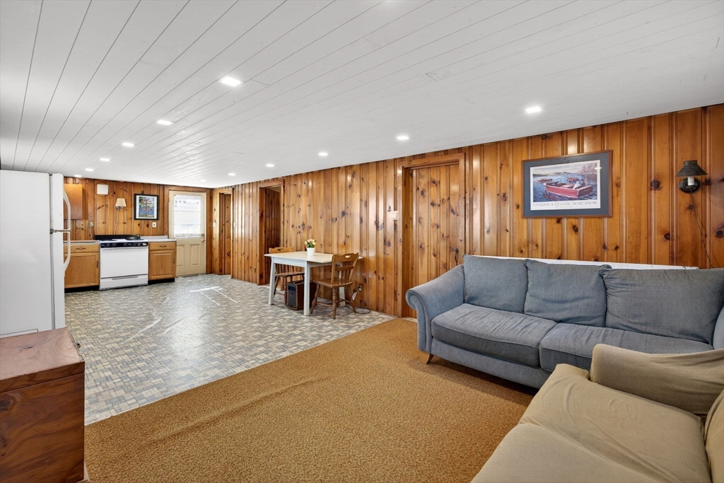 4 Freeman Avenue Property Photo 7