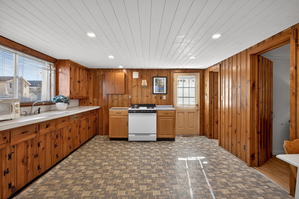 4 Freeman Avenue Property Photo 8