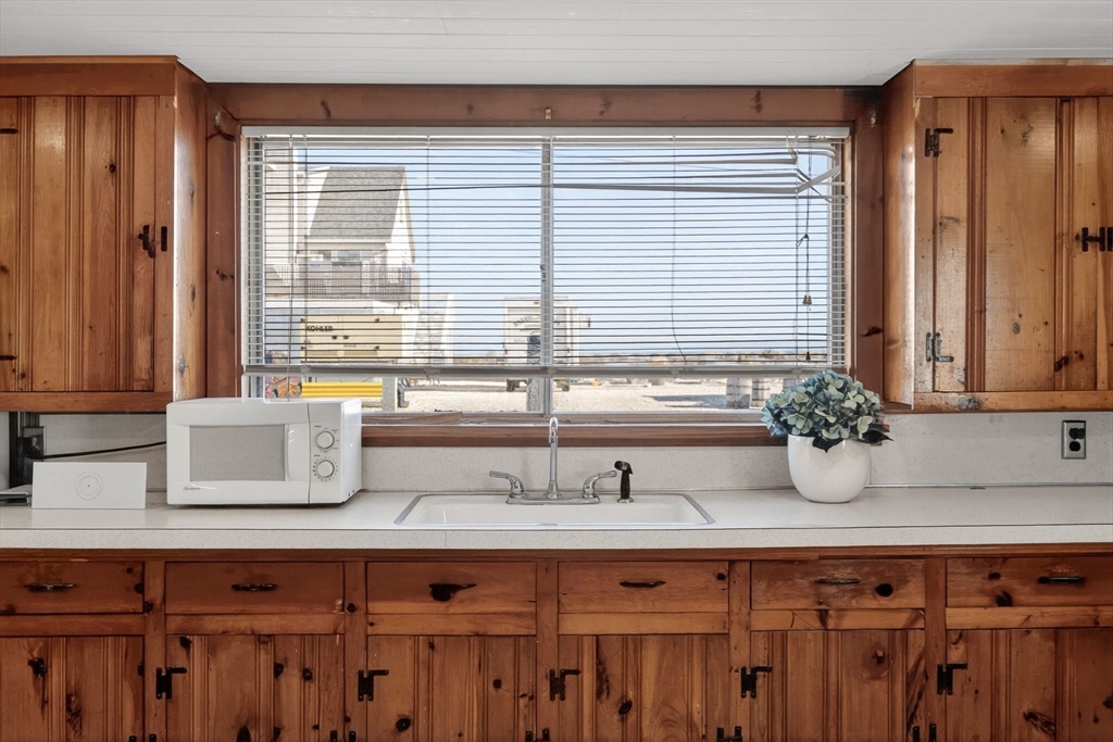 4 Freeman Avenue Property Photo 9