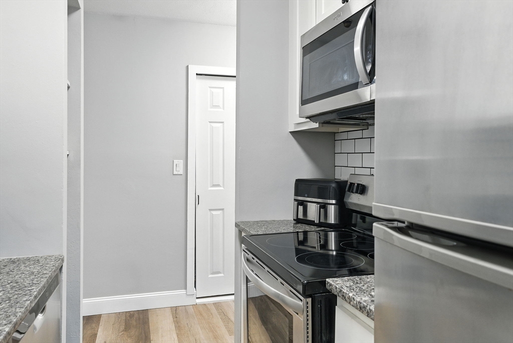 101 Waite Street # B5 Property Photo 10