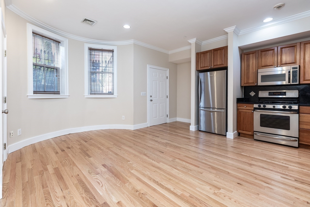 82 E Brookline St # 1 Property Photo 4