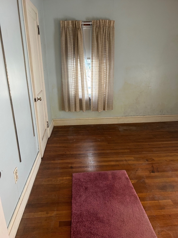 42 Fisher St Property Photo 8
