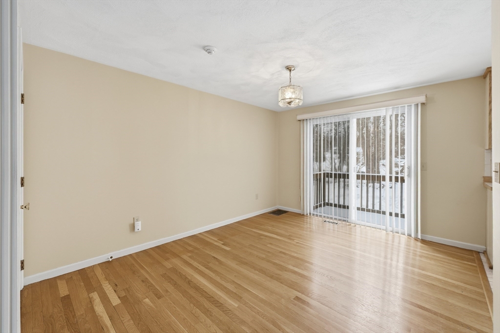 551 Hildreth St # 21 Property Photo 6