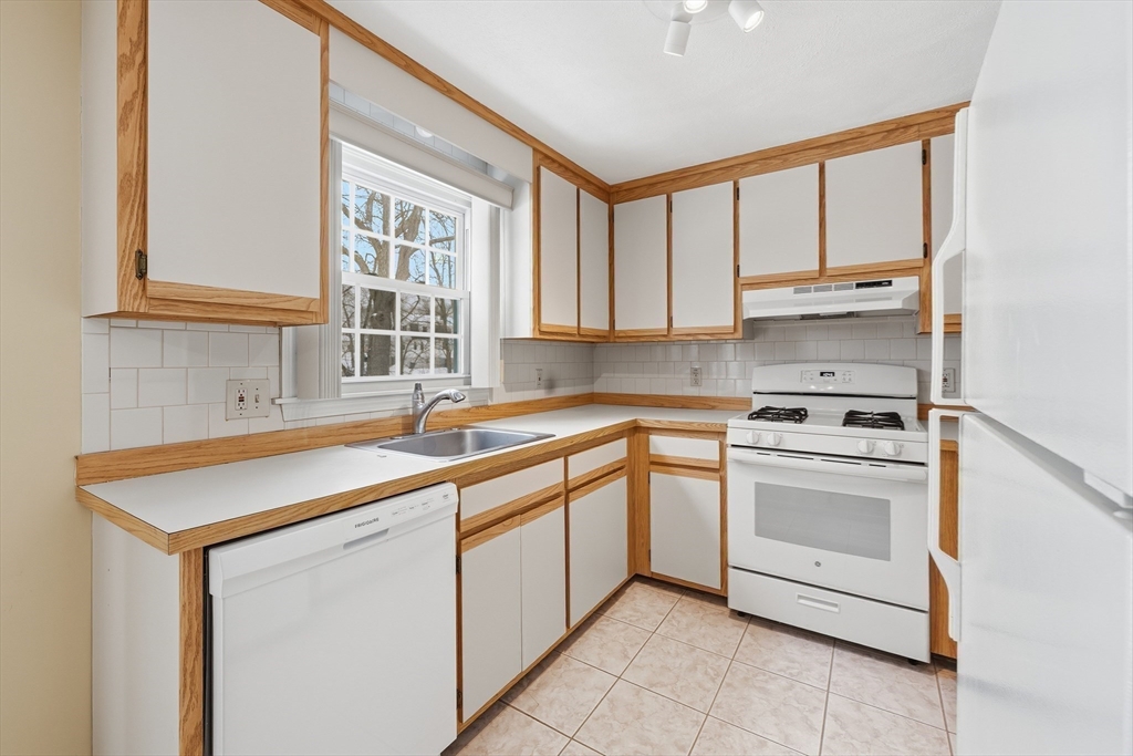 551 Hildreth St # 21 Property Photo 7