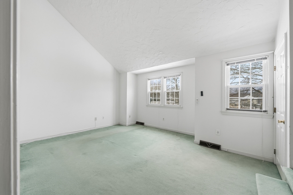 551 Hildreth St # 21 Property Photo 11