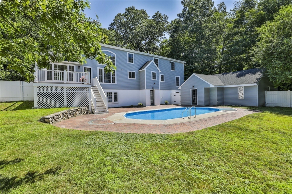 576 Grove St Property Photo 40