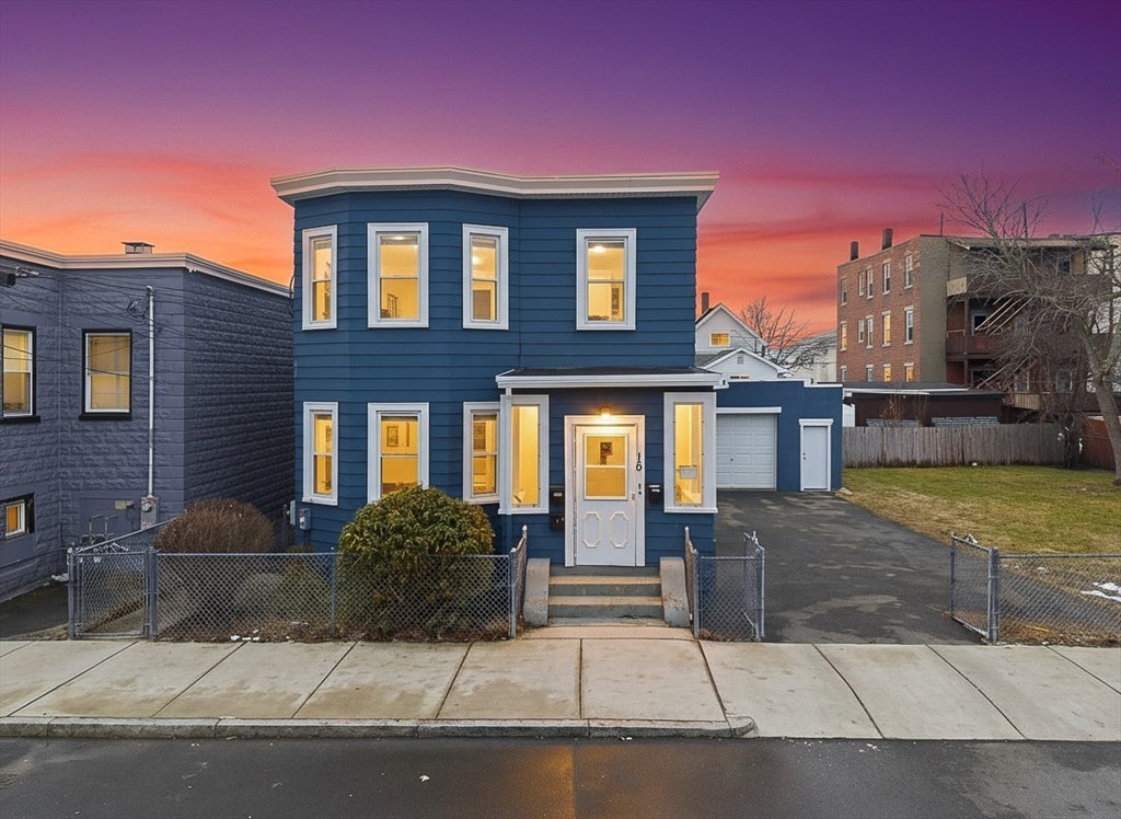 16 Thorndike St Property Photo 1