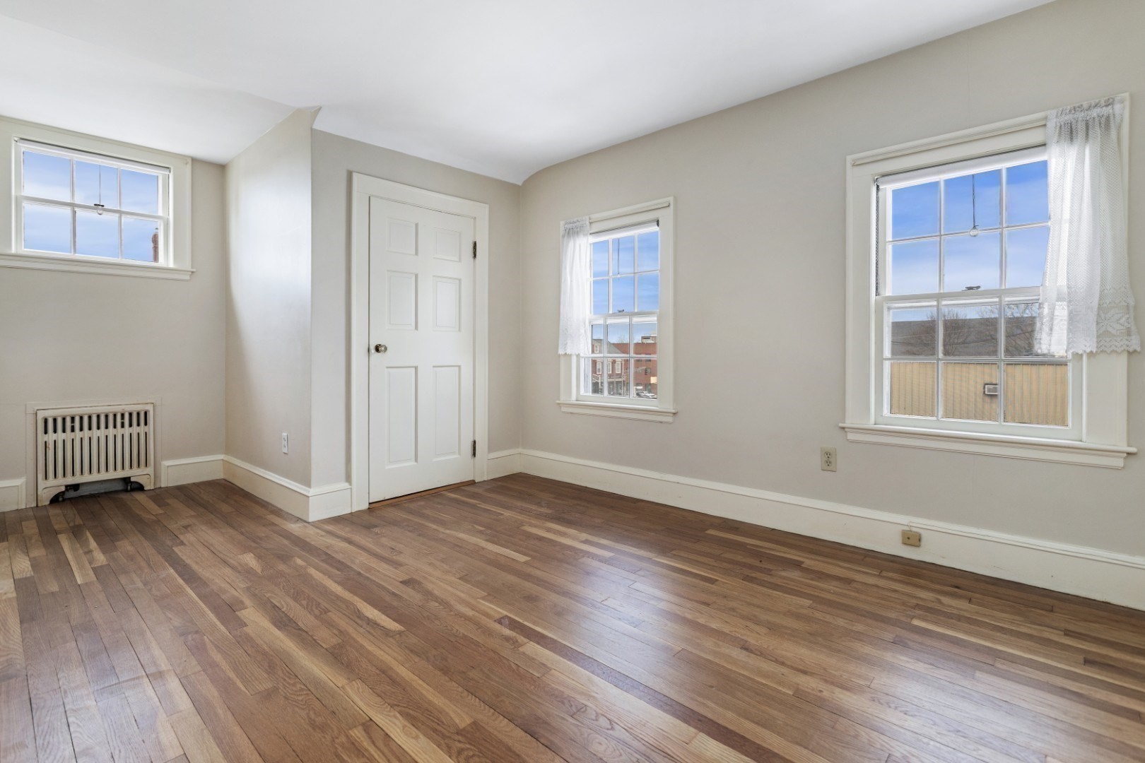 4-6 Common Street Property Photo 20