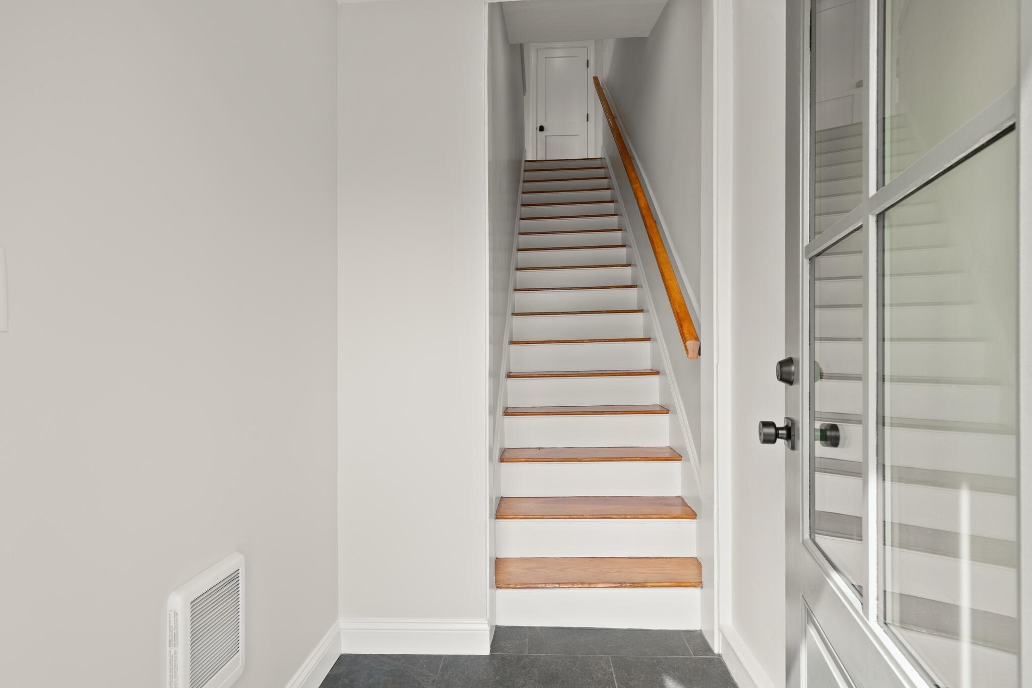 156-158 Waverley Street # 156 Property Photo 4