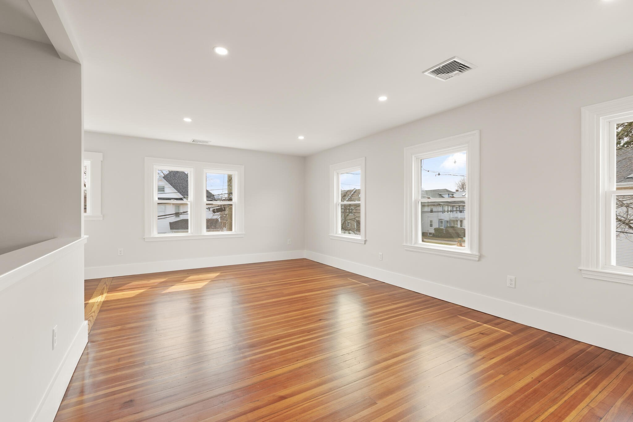 156-158 Waverley Street # 156 Property Photo 9