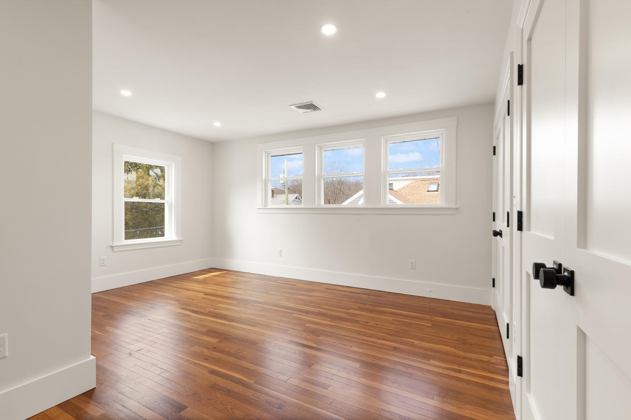 156-158 Waverley Street # 156 Property Photo 13