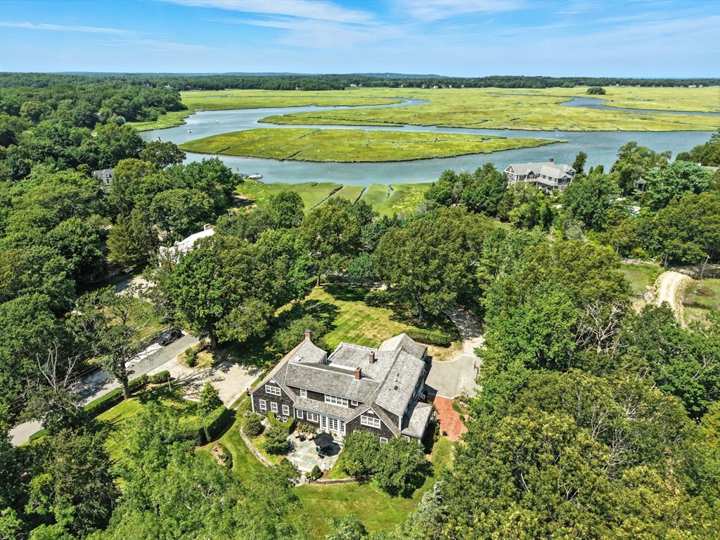 39 Bay Pond Rd Property Photo 1