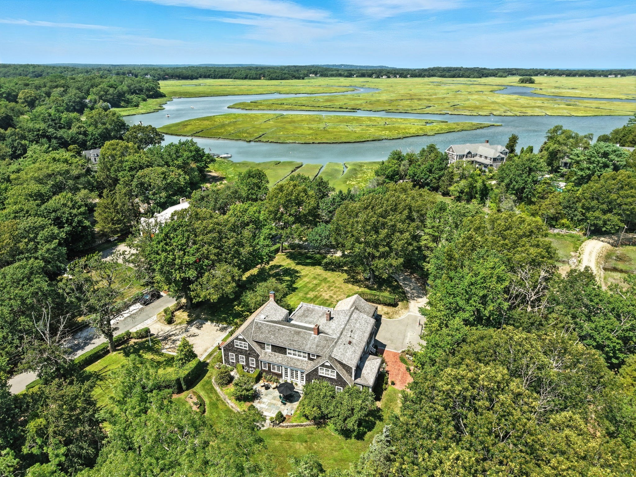 39 Bay Pond Rd Property Photo 1