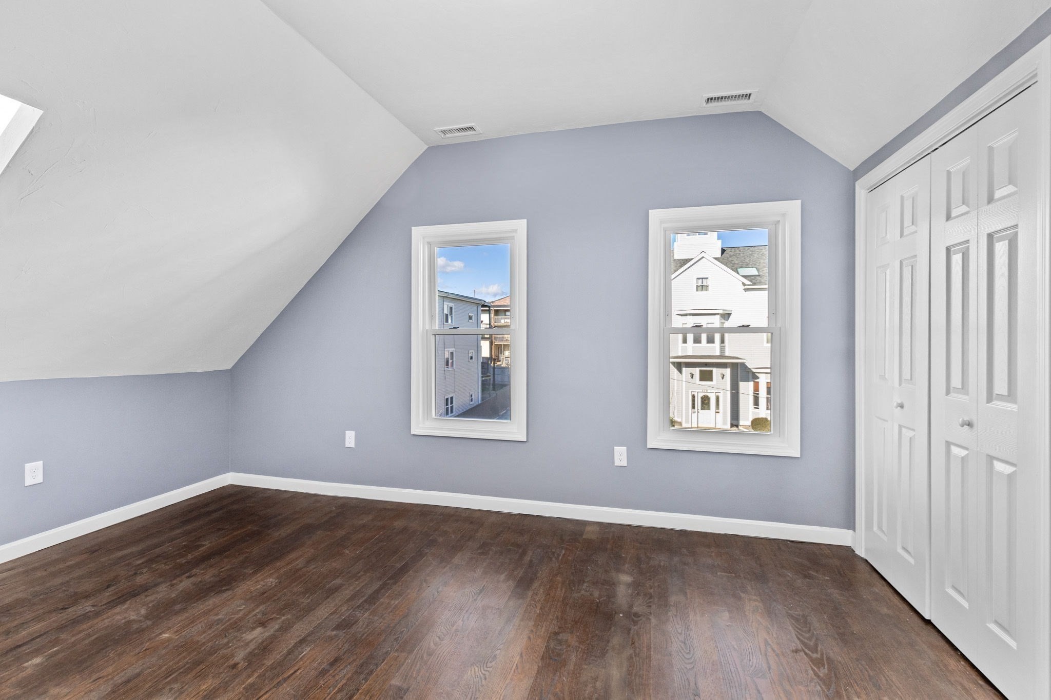 167 Lexington St Property Photo 3