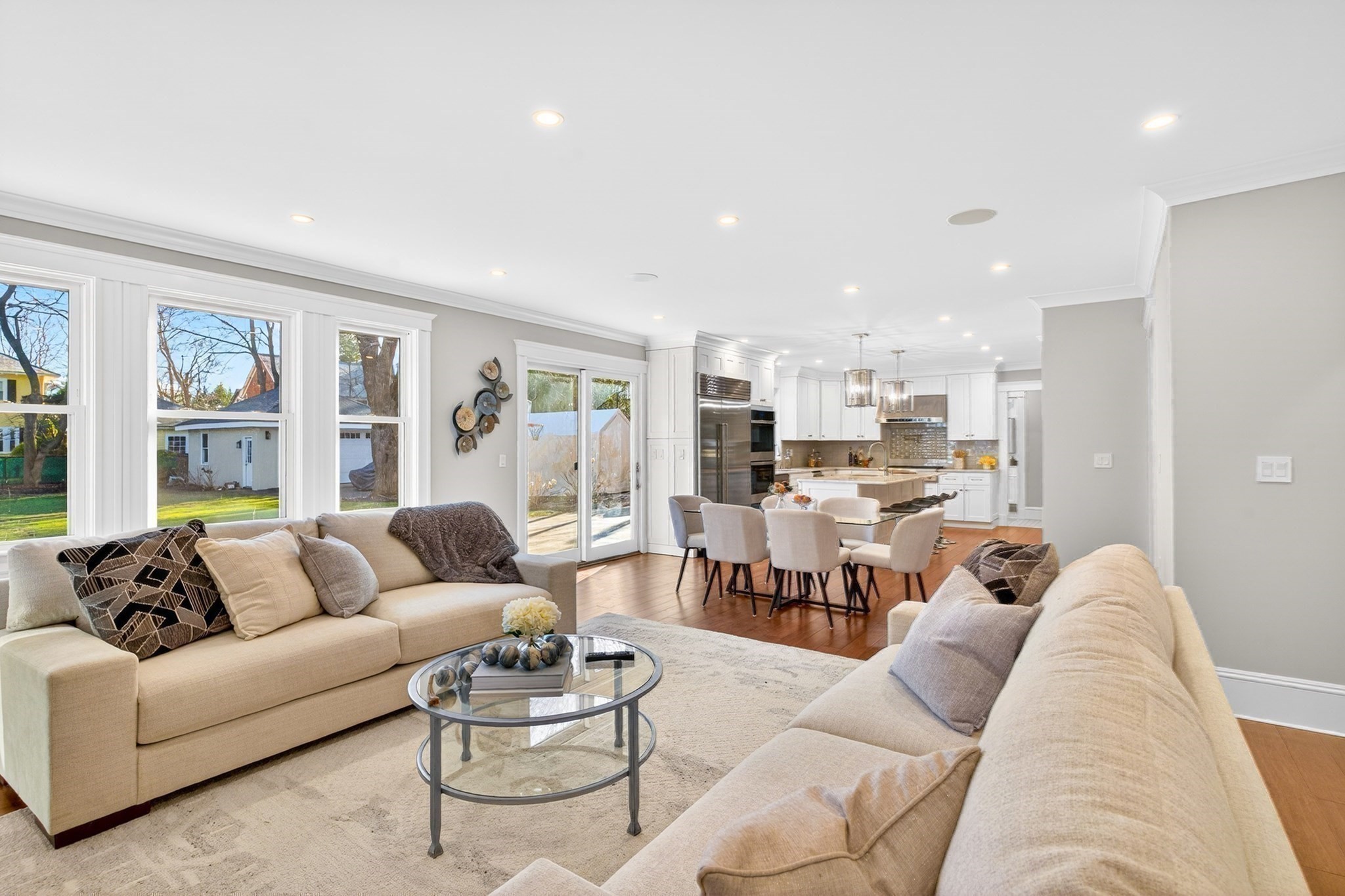 524 Ward St Property Photo 7