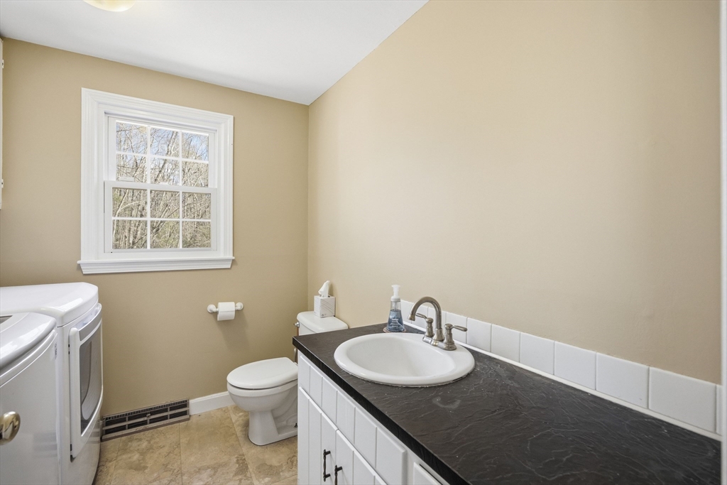 200 Nashua Rd Property Photo 19