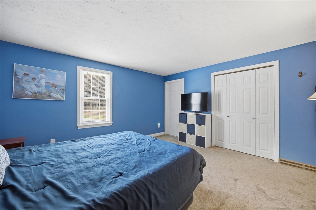 200 Nashua Rd Property Photo 28