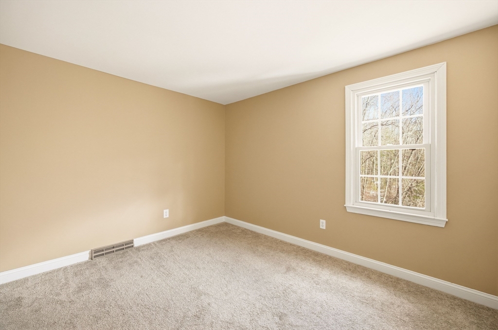 200 Nashua Rd Property Photo 31