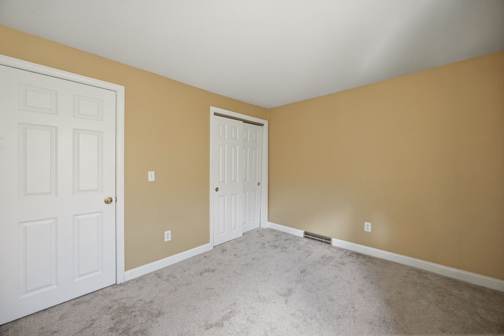 200 Nashua Rd Property Photo 32