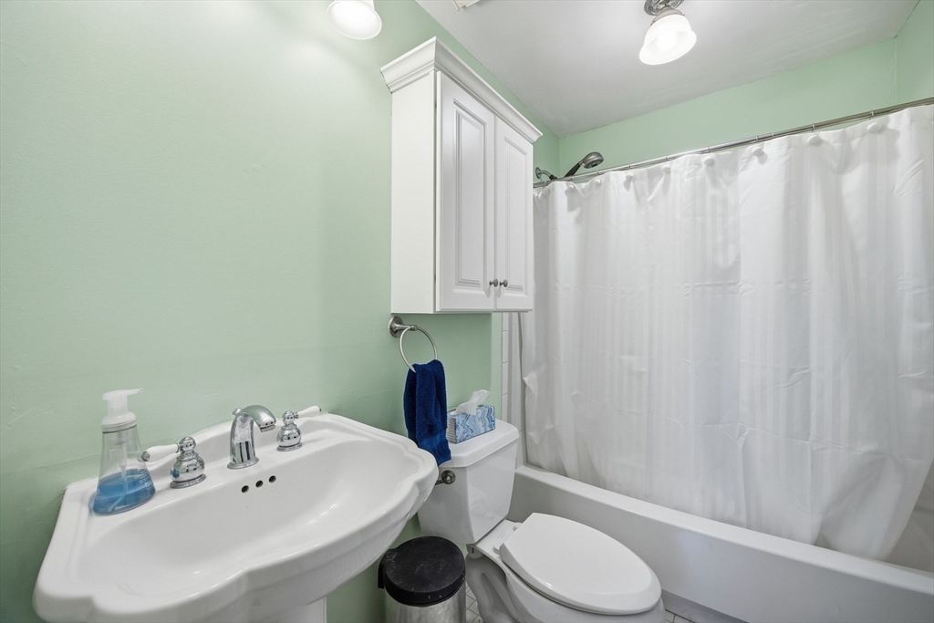 200 Nashua Rd Property Photo 37