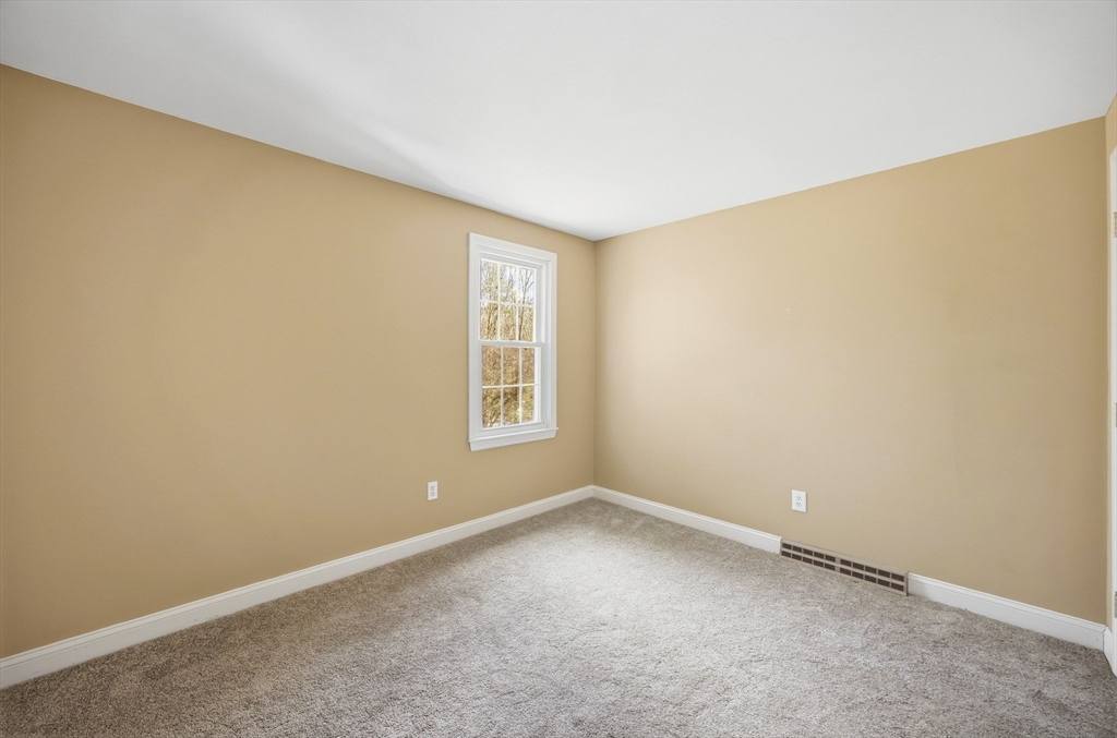200 Nashua Rd Property Photo 40
