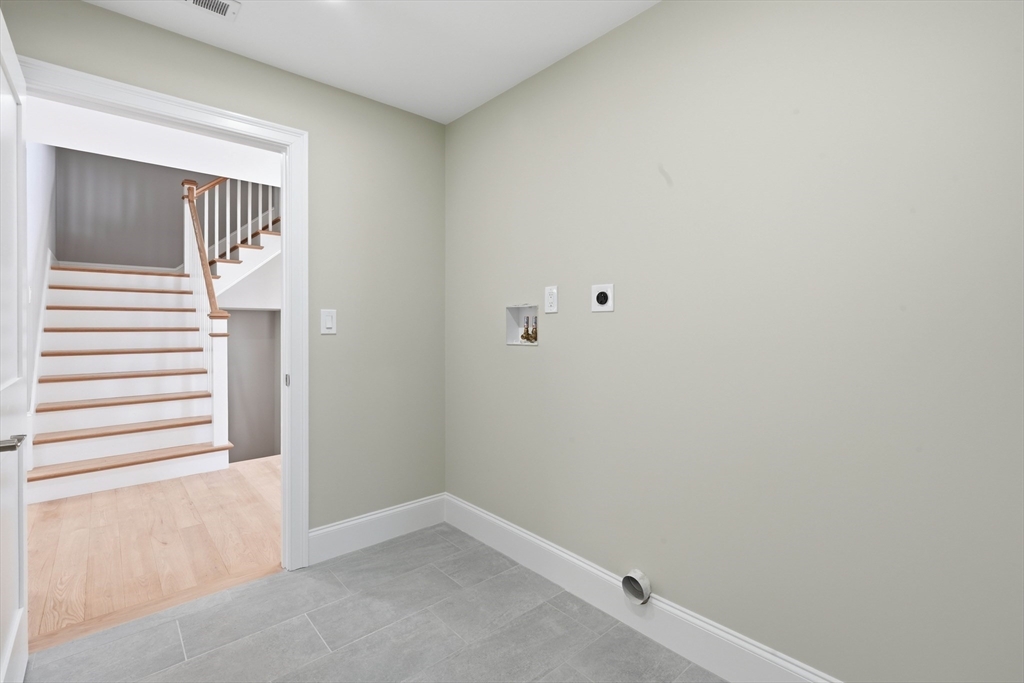 66 Parish Road # 4r Property Photo 26