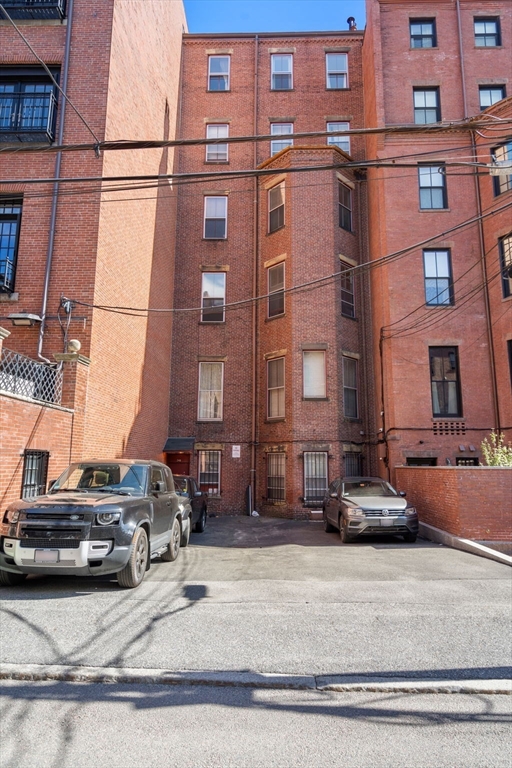 249 Commonwealth Ave Property Photo 6
