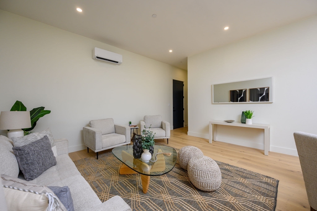 21 Tanglewood Road # 2 Property Photo 12