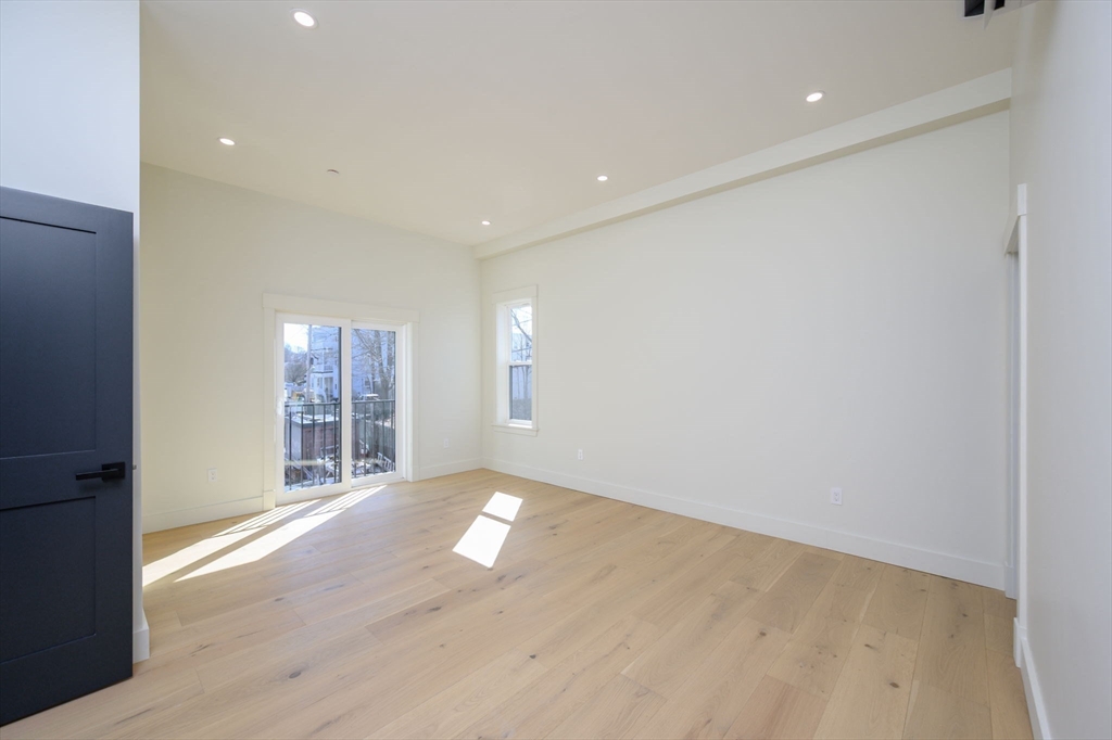 21 Tanglewood Road # 2 Property Photo 13