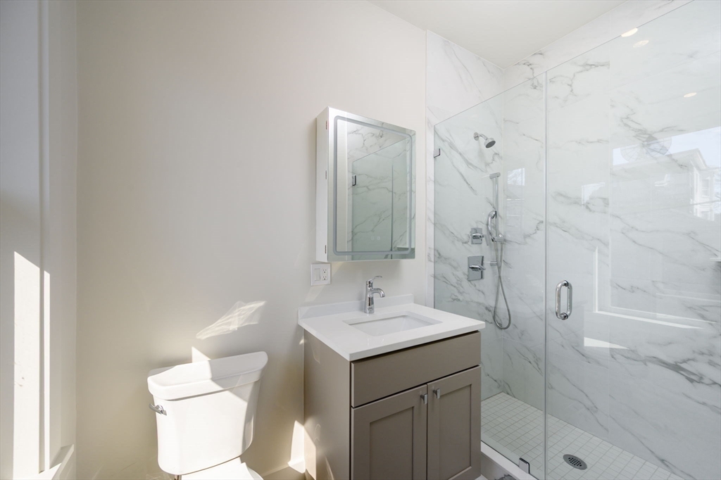 21 Tanglewood Road # 2 Property Photo 17