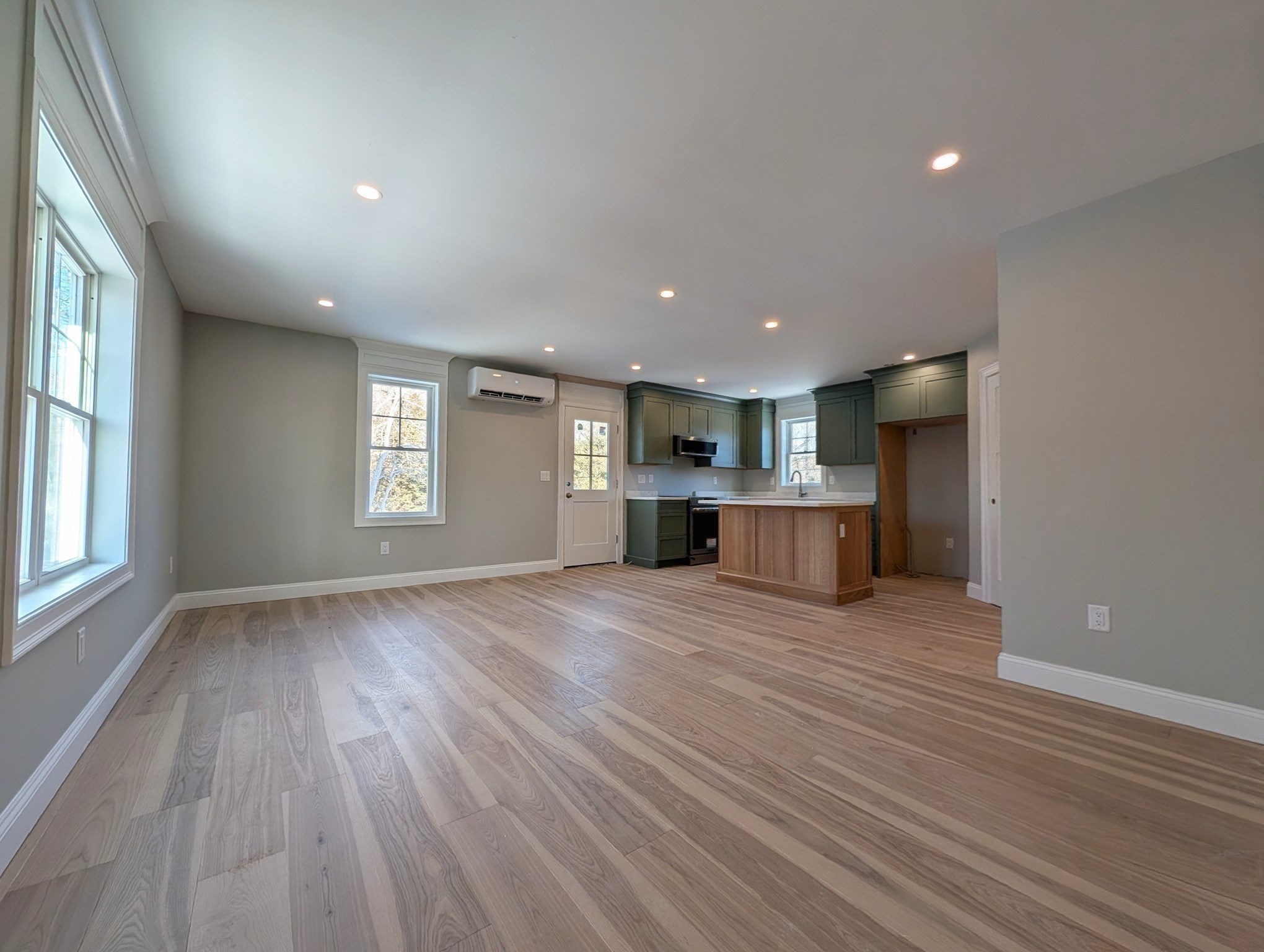 46 Holt Rd # A Property Photo 9