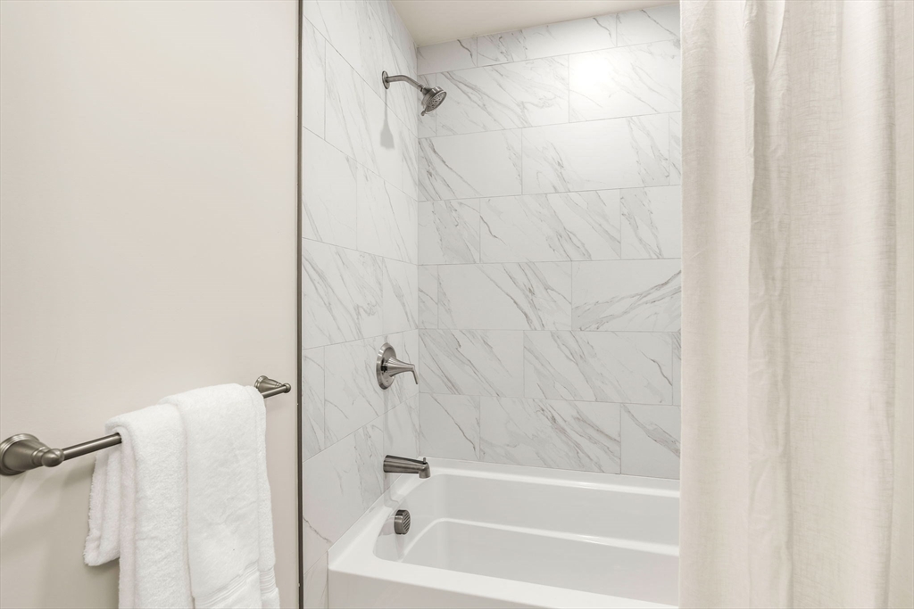 58 East Point Drive # 15 Property Photo 36