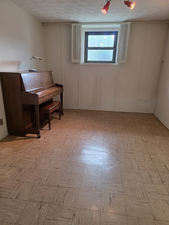 17 Maud Graham Circle Property Photo 19