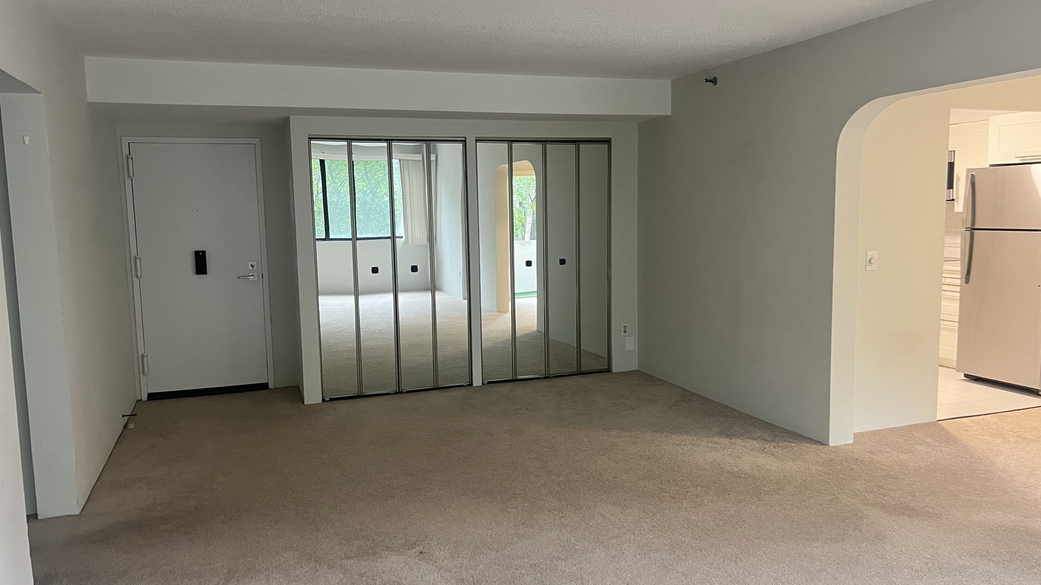 1731 Beacon # 108 Property Photo 5