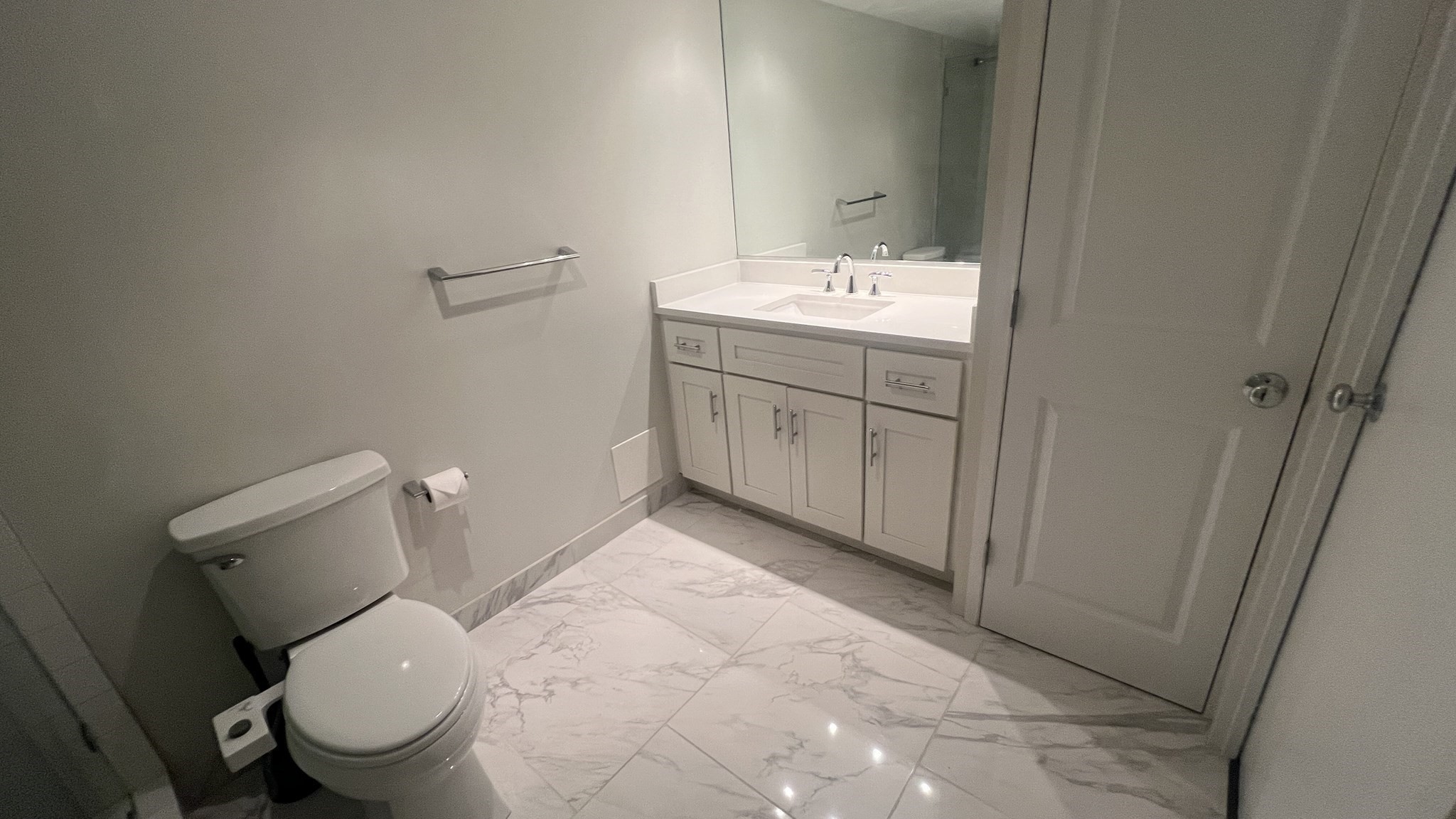 1731 Beacon # 108 Property Photo 11